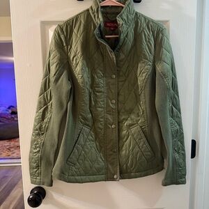 Olive Green Quilted Lightweight Jacket – Snap Button Front
